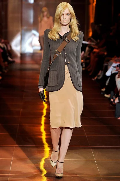 Look 8